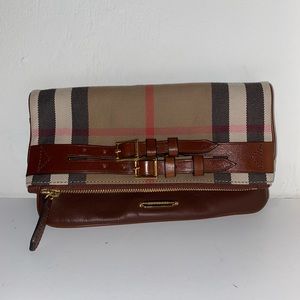 Burberry buckle clutch - leather and fabric